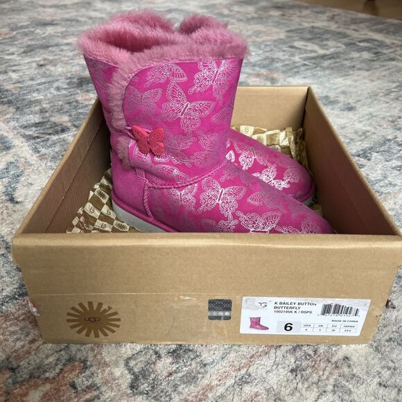 Womens UGG Boots K Bailey Button Butterfly Raspberry & Silver RSPS Sz 6 Fits 7.5 - Picture 2 of 16